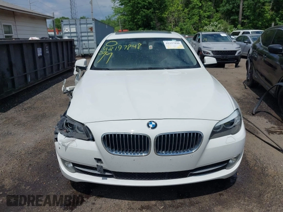 2013 BMW 5 Series 528i xDrive with VIN WBAXH5C58DD113587, listed as a IAAI auction lot 42197848 with 106,085 mi miles and . Bid and sale history available at DreamBid. Image 13.