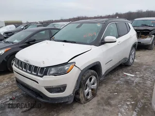 2018 Jeep Compass Altitude with VIN 3C4NJDBB3JT307076, listed as a IAAI auction lot 41387169 with 75,106 mi miles and . Bid and sale history available at carsss.com. Image 2.