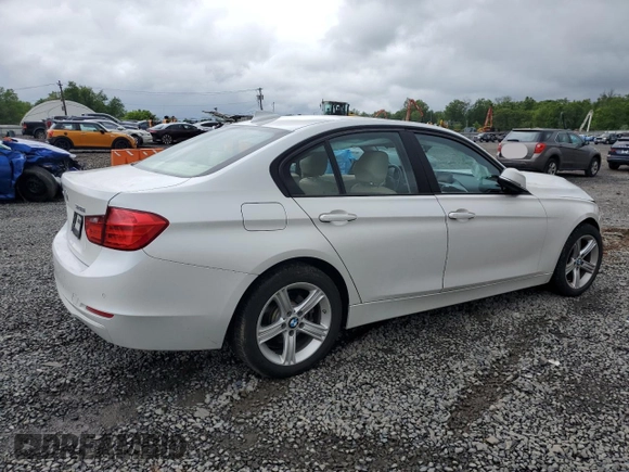 2015 BMW 3 Series 328i xDrive z VIN WBA3B5C58FF962349, wystawiony jako Copart lot #57856995 z przebiegiem 74 821 mil mil oraz Szkoda całkowita • Salvage title. Historia ofert i sprzedaży dostępna na DreamBid. Obrazek 3.