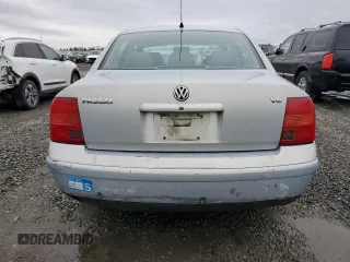 2000 Volkswagen Passat z VIN WVWPD23B0YP431209, wystawiony jako Copart lot #84954554 z przebiegiem 149 382 mil mil oraz Szkoda całkowita • Salvage title. Historia ofert i sprzedaży dostępna na DreamBid. Obrazek 6.