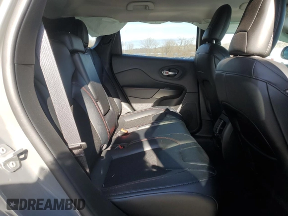 2022 Jeep Cherokee Trailhawk with VIN 1C4PJMBX4ND518870, listed as a Copart auction lot 44784025 with 17,701 mi miles and Salvage Title. Bid and sale history available at carsss.com. Image 11.