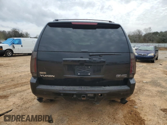 2010 GMC Yukon SLT with VIN 1GKMCCE35AR213217, listed as a Copart auction lot 46132185 with 275,571 mi miles and Salvage Title. Bid and sale history available at carsss.com. Image 6.