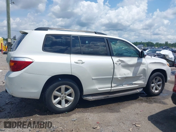 2008 Toyota Highlander z VIN JTEDS41A782067622, wystawiony jako IAAI lot #42287779 z przebiegiem 253 583 mil mil oraz . Historia ofert i sprzedaży dostępna na DreamBid. Obrazek 13.