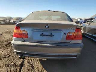 2004 BMW 3 Series 330i with VIN WBAEV53494KM05963, listed as a Copart auction lot 82701294 with 104,567 mi miles and Salvage Title. Bid and sale history available at carsss.com. Image 6.