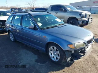 2002 BMW 3 Series 325i with VIN WBAEN33492EZ15195, listed as a IAAI auction lot 38505385 with 134,992 mi miles. Bid and sale history available at carsss.com. Image 1.