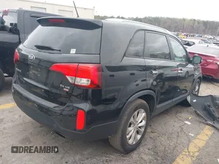 2014 Kia Sorento EX with VIN 5XYKUDA79EG431440, listed as a IAAI auction lot 41850576 with 103,758 mi miles. Bid and sale history available at carsss.com. Image 4.