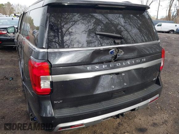 2024 Ford Expedition Max XLT с VIN 1FMJK1J80REA81778, выставлен на аукционе IAAI как лот 41990843 с пробегом 7 990 миль миль и . История ставок и продаж доступна на DreamBid. Изображение 6.