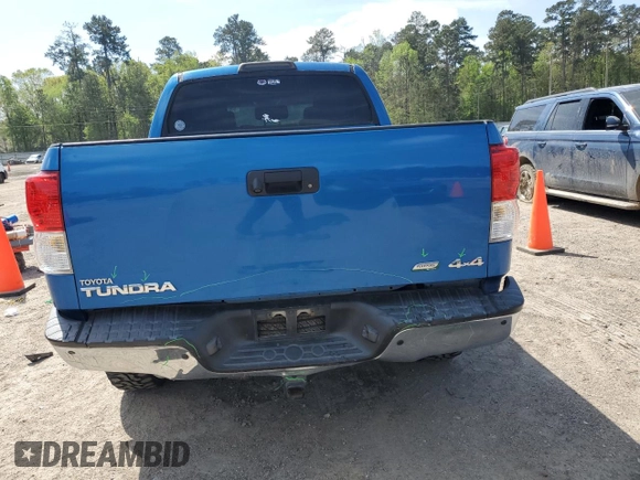 2010 Toyota Tundra Limited z VIN 5TFHW5F16AX130940, wystawiony jako Copart lot #50510085 z przebiegiem 316 494 mil mil oraz Szkoda całkowita • Salvage title. Historia ofert i sprzedaży dostępna na DreamBid. Obrazek 6.