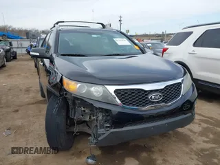 2012 Kia Sorento EX with VIN 5XYKU4A2XCG284563, listed as a IAAI auction lot 41753526 with 206,900 mi miles. Bid and sale history available at carsss.com. Image 6.