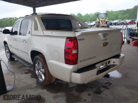 2013 Chevrolet Avalanche LTZ with VIN 3GNMCGE03DG296330, listed as a IAAI auction lot 41985209 with 265,798 mi miles and . Bid and sale history available at DreamBid. Image 3.