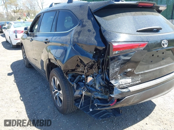 2023 Toyota Highlander L z VIN 5TDKDRBH2PS018091, wystawiony jako IAAI lot #42060302 z przebiegiem 26 267 mil mil oraz . Historia ofert i sprzedaży dostępna na DreamBid. Obrazek 6.