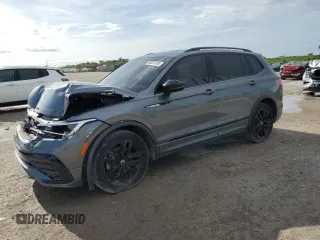 2022 Volkswagen Tiguan SE R-Line Black с VIN 3VVCB7AX9NM003853, выставлен на аукционе Copart как лот 60074185 с пробегом 20 706 миль миль и Списание • Salvage title. История ставок и продаж доступна на DreamBid. Изображение 1.