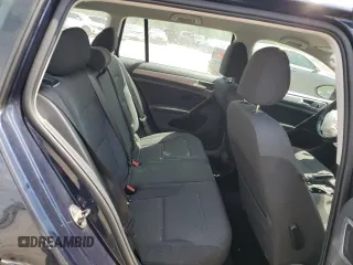 2017 Volkswagen Golf S z VIN 3VWC17AU8HM511224, wystawiony jako Copart lot #51692165 z przebiegiem 58 446 mil mil oraz Szkoda całkowita • Salvage title. Historia ofert i sprzedaży dostępna na DreamBid. Obrazek 10.