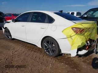 2021 Kia Forte GT-Line с VIN 3KPF34AD8ME387002, выставлен на аукционе IAAI как лот 41348684 с пробегом 60 942 миль миль и . История ставок и продаж доступна на DreamBid. Изображение 3.