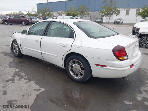 2001 Oldsmobile Aurora with VIN 1G3GS64C114109142, listed as a IAAI auction lot 41974652 with 81,395 mi miles. Bid and sale history available at carsss.com. Image 3.