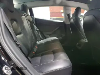 2023 Tesla Model 3 z VIN 5YJ3E1EA4PF451241, wystawiony jako Copart lot #61045835 z przebiegiem 69 738 mil mil oraz Czysty tytuł • Clean title. Historia ofert i sprzedaży dostępna na DreamBid. Obrazek 10.