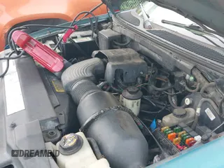 1997 Ford F-150 с VIN 1FTDF17W0VKA72683, выставлен на аукционе IAAI как лот 42760251 с пробегом 235 962 миль миль и . История ставок и продаж доступна на DreamBid. Изображение 12.