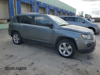 2013 Jeep Compass Latitude with VIN 1C4NJDEB0DD261731, listed as a Copart auction lot 48151495 with 189,985 mi miles and Clean Title. Bid and sale history available at carsss.com. Image 4.