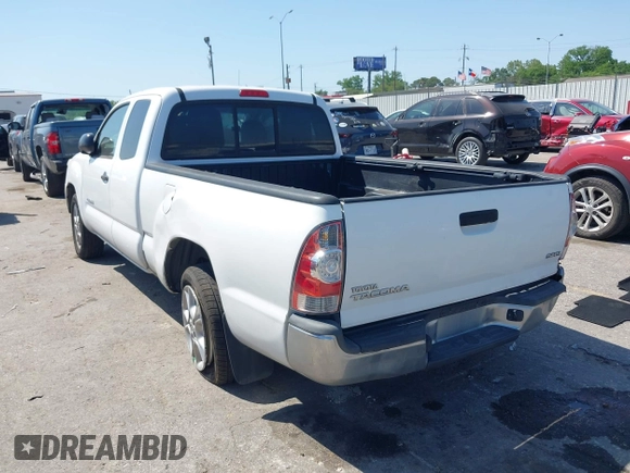 2013 Toyota Tacoma with VIN 5TFTX4CN2DX032744, listed as a IAAI auction lot 41997093 with 213,886 mi miles and . Bid and sale history available at DreamBid. Image 3.