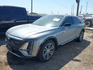2024 Cadillac LYRIQ Luxury z VIN 1GYKPRRK7RZ122838, wystawiony jako IAAI lot #41958490 z przebiegiem Nie podano mil oraz . Historia ofert i sprzedaży dostępna na DreamBid. Obrazek 2.