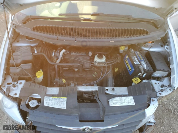 2007 Chrysler Town & Country SWB with VIN 1A4GJ45R97B180372, listed as a Copart auction lot 73723014 with 119,259 mi miles and Salvage Title. Bid and sale history available at carsss.com. Image 14.