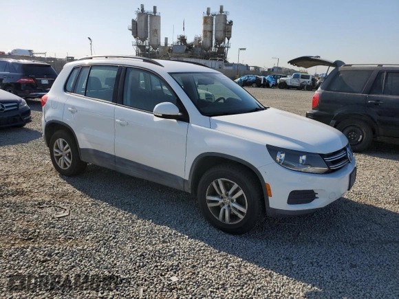 2017 Volkswagen Tiguan S z VIN WVGAV7AX6HK016340, wystawiony jako Copart lot #52073245 z przebiegiem 175 069 mil mil oraz Tytuł czysty. Historia ofert i sprzedaży dostępna na DreamBid. Obrazek 4.
