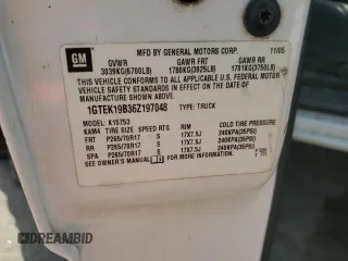 2006 GMC Sierra 1500 SLT z VIN 1GTEK19B36Z197048, wystawiony jako Copart lot #49546565 z przebiegiem 220 828 mil mil oraz Szkoda całkowita • Salvage title. Historia ofert i sprzedaży dostępna na DreamBid. Obrazek 12.