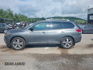 2016 Nissan Pathfinder SL with VIN 5N1AR2MM5GC613495, listed as a IAAI auction lot 42670313 with 84,118 mi miles and . Bid and sale history available at DreamBid. Image 14.