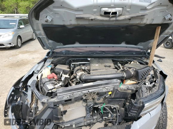 2022 Nissan Frontier Pro-4X z VIN 1N6ED1EK2NN694482, wystawiony jako Copart lot #51804515 z przebiegiem 32 288 mil mil oraz Szkoda całkowita • Salvage title. Historia ofert i sprzedaży dostępna na DreamBid. Obrazek 12.