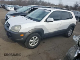 2005 Hyundai Tucson GLS with VIN KM8JN12D45U188612, listed as a Copart auction lot 51826225 with 192,677 mi miles and Salvage Title. Bid and sale history available at carsss.com. Image 1.