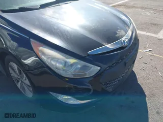 2013 Hyundai Sonata Hybrid with VIN KMHEC4A48DA092248, listed as a IAAI auction lot 41240199 with 150,322 mi miles. Bid and sale history available at carsss.com. Image 6.