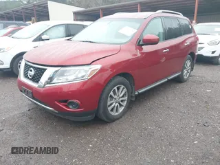 2015 Nissan Pathfinder S with VIN 5N1AR2MN9FC689700, listed as a IAAI auction lot 41561038 with 161,038 mi miles. Bid and sale history available at carsss.com. Image 2.