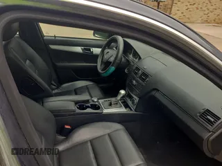 2008 Mercedes-Benz C 300 Sport z VIN WDDGF54X58F065135, wystawiony jako Copart lot #58745715 z przebiegiem 194 540 mil mil oraz Czysty tytuł • Clean title. Historia ofert i sprzedaży dostępna na DreamBid. Obrazek 5.
