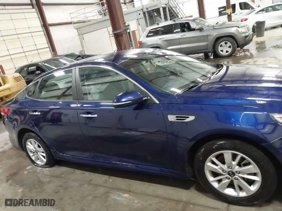 2017 Kia Optima LX with VIN 5XXGT4L31HG177511, listed as a IAAI auction lot 41257884 with NaN miles. Bid and sale history available at carsss.com. Image 13.