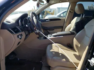 2015 Mercedes-Benz M 350 z VIN 4JGDA5JB0FA496878, wystawiony jako Copart lot #53460595 z przebiegiem 151 192 mil mil oraz Szkody całkowita. Historia ofert i sprzedaży dostępna na DreamBid. Obrazek 7.
