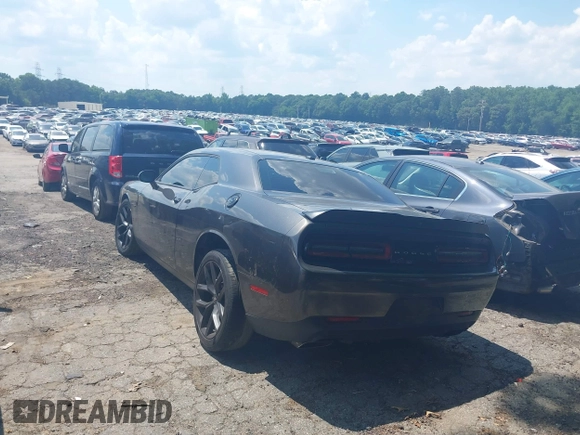 2019 Dodge Challenger R/T z VIN 2C3CDZBT1KH571481, wystawiony jako IAAI lot #39615755 z przebiegiem 90 073 mil mil oraz . Historia ofert i sprzedaży dostępna na DreamBid. Obrazek 3.