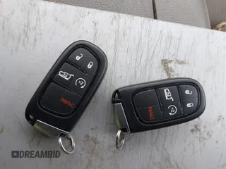 2020 Jeep Cherokee Limited with VIN 1C4PJMDX4LD575922, listed as a IAAI auction lot 41887410 with 23,384 mi miles and . Bid and sale history available at DreamBid. Image 11.