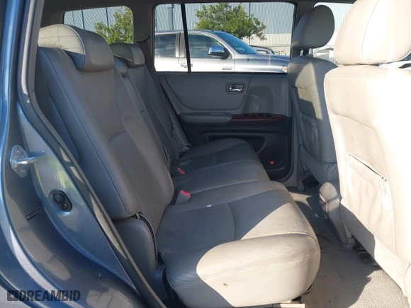 2006 Toyota Highlander w/3rd Row with VIN JTEEP21A560157211, listed as a IAAI auction lot 41879638 with 176,010 mi miles. Bid and sale history available at carsss.com. Image 8.