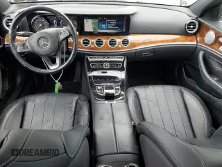 2017 Mercedes-Benz E 300 Luxury z VIN WDDZF4KB8HA108146, wystawiony jako Copart lot #58291275 z przebiegiem 96 000 mil mil oraz Szkoda całkowita • Salvage title. Historia ofert i sprzedaży dostępna na DreamBid. Obrazek 8.