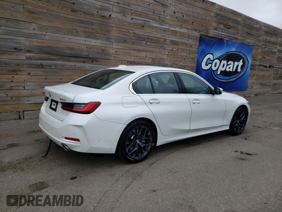 2025 BMW 3 Series 330i xDrive with VIN 3MW89CW0XS8F01114, listed as a Copart auction lot 85291244 with 891 mi miles and Clean Title. Bid and sale history available at carsss.com. Image 3.
