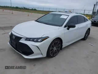 2019 Toyota Avalon XLE with VIN 4T1BZ1FB4KU032065, listed as a IAAI auction lot 42203393 with 109,649 mi miles. Bid and sale history available at carsss.com. Image 17.