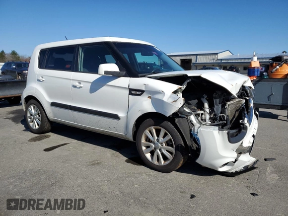 2013 Kia Soul with VIN KNDJT2A58D7754956, listed as a Copart auction lot 54717145 with 105,176 mi miles and Clean Title. Bid and sale history available at carsss.com. Image 4.