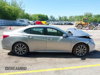 2018 Acura TLX Technology z VIN 19UUB3F53JA001771, wystawiony jako IAAI lot #42291875 z przebiegiem Nie podano mil oraz . Historia ofert i sprzedaży dostępna na DreamBid. Obrazek 13.