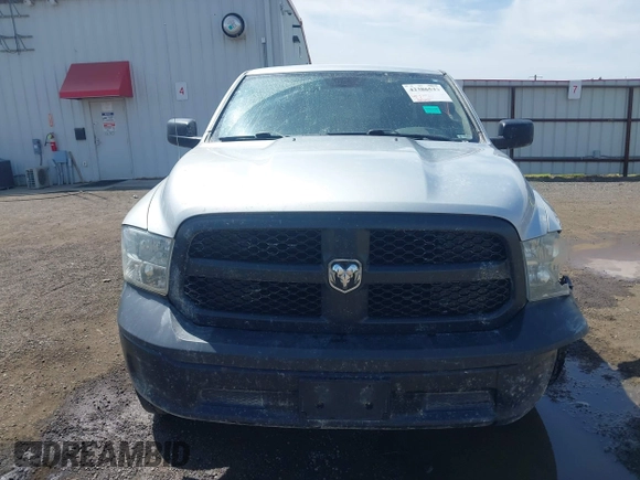 2017 Ram 1500 ST z VIN 1C6RR7FG9HS642427, wystawiony jako IAAI lot #42386533 z przebiegiem 101 290 mil mil oraz . Historia ofert i sprzedaży dostępna na DreamBid. Obrazek 13.