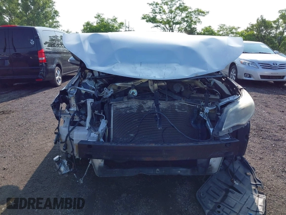 2013 Toyota Avalon XLE z VIN 4T1BK1EB7DU035647, wystawiony jako IAAI lot #42456762 z przebiegiem 136 018 mil mil oraz . Historia ofert i sprzedaży dostępna na DreamBid. Obrazek 12.