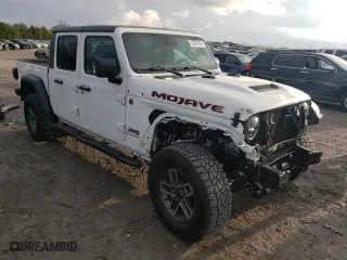 2024 Jeep Gladiator Mojave X with VIN 1C6JJTEG2RL114996, listed as a Copart auction lot 78207674 with 3,775 mi miles and Salvage Title. Bid and sale history available at carsss.com. Image 4.