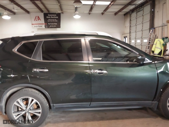 2019 Nissan Rogue SL with VIN 5N1AT2MT1KC709383, listed as a IAAI auction lot 41246437 with 181,109 mi miles. Bid and sale history available at carsss.com. Image 13.