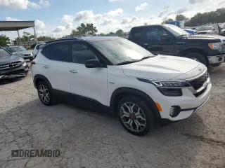 2021 Kia Seltos SX with VIN KNDETCA20M7078855, listed as a Copart auction lot 58071695 with 50,951 mi miles and Salvage title. Bid and sale history available at DreamBid. Image 4.
