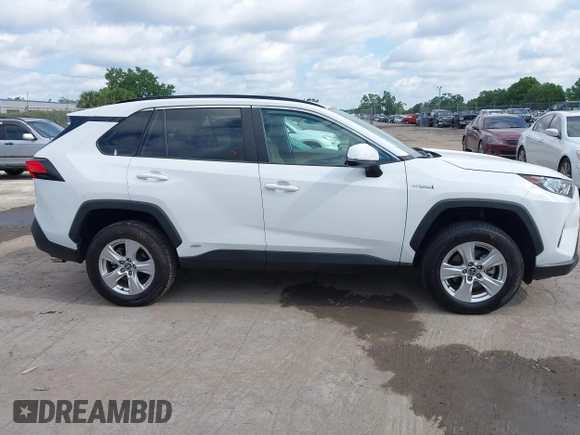 2021 Toyota RAV4 Hybrid XLE with VIN 2T3RWRFV6MW114082, listed as a IAAI auction lot 42038315 with 50,009 mi miles. Bid and sale history available at carsss.com. Image 13.