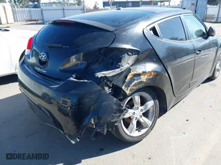 2015 Hyundai Veloster RE:FLEX with VIN KMHTC6AD7FU224291, listed as a IAAI auction lot 41517267 with 151,554 mi miles. Bid and sale history available at carsss.com. Image 6.